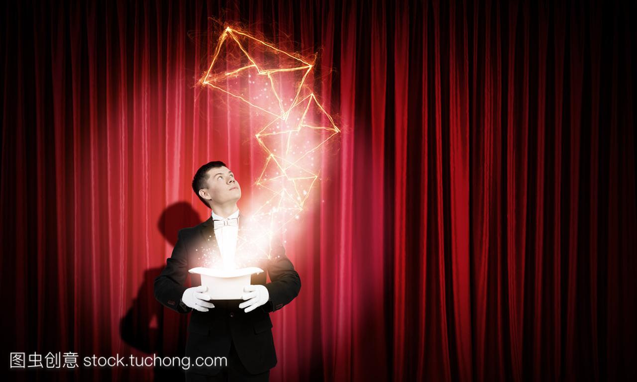 九游app:扑克魔术教程72——几种扑克魔术技巧
