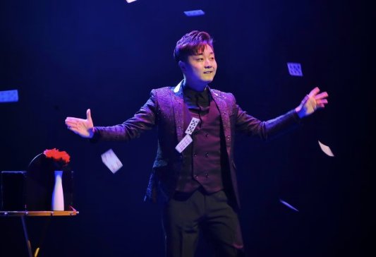 九游app：济南市杂技团魔术演员靳雨蒙入选2025年“全国魔术领军人才培养计划”