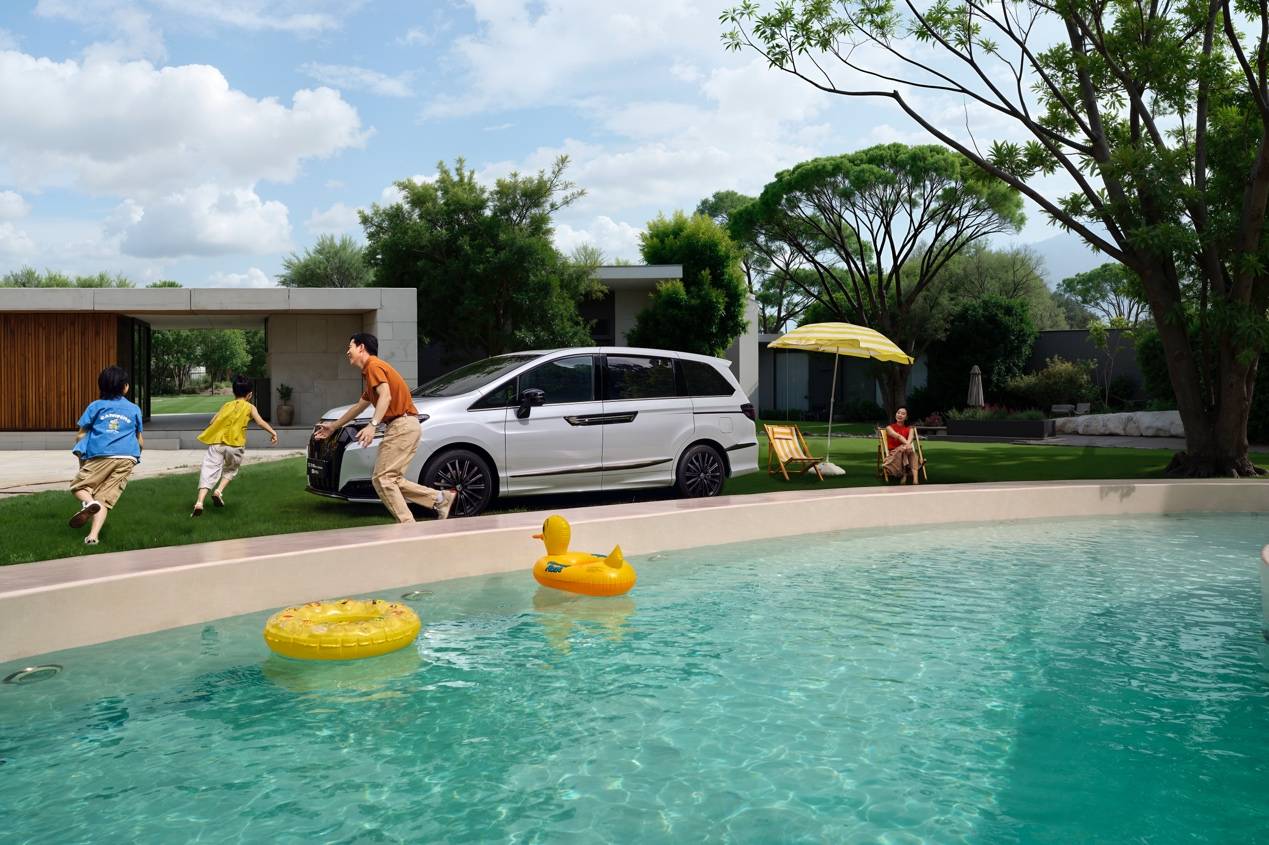 新款艾力绅告诉市场生活的参数配置表根本给不了！