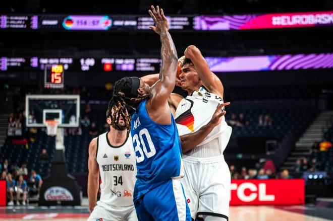 九游app：终于发挥了作用！魔术锋线新星面对英国队打出了现象级的表现？