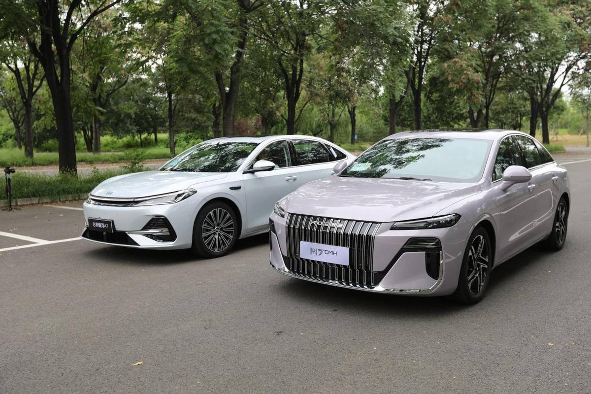 10万级混动双雄对决：荣威M7 DMH与银河A7谁才是“理想座驾”？