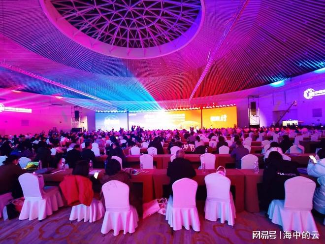 北京充场演员公司-司仪模特-人偶扮演-小丑魔术-舞蹈演出