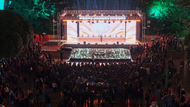 四川杂技魔术新人新作新时代文明实践惠民专场”演出在达州上演